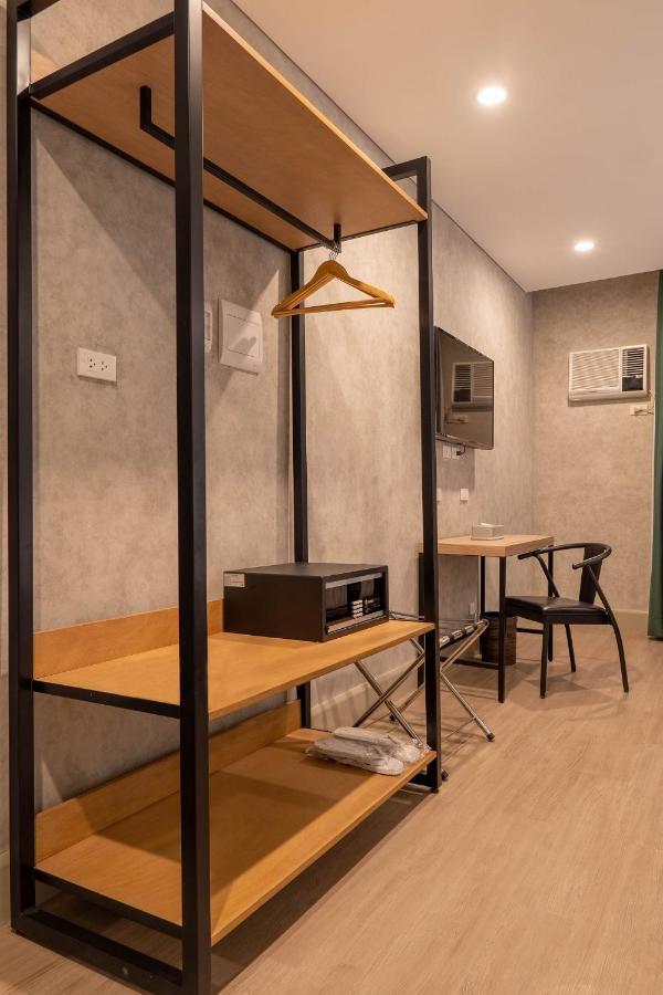 Primeway Suites Cebu Dış mekan fotoğraf